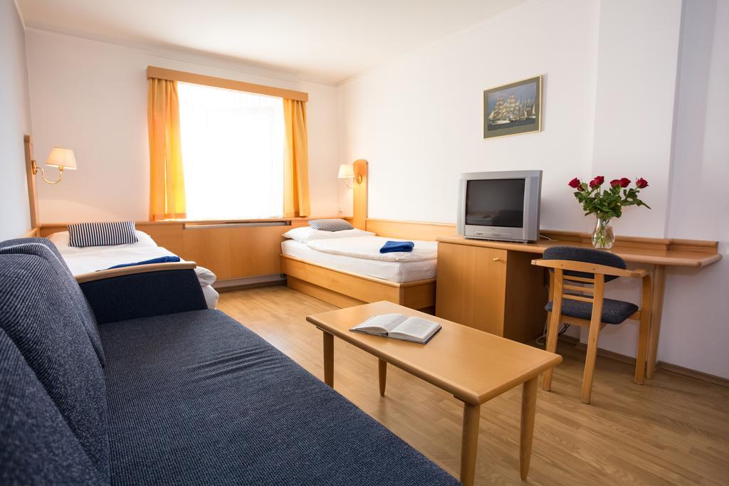 Hotel Laguna Ceske Budejovice Cameră foto