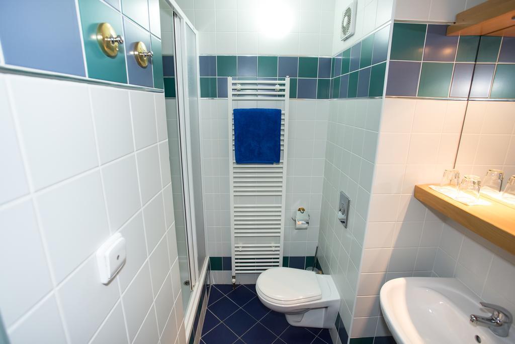 Hotel Laguna Ceske Budejovice Cameră foto