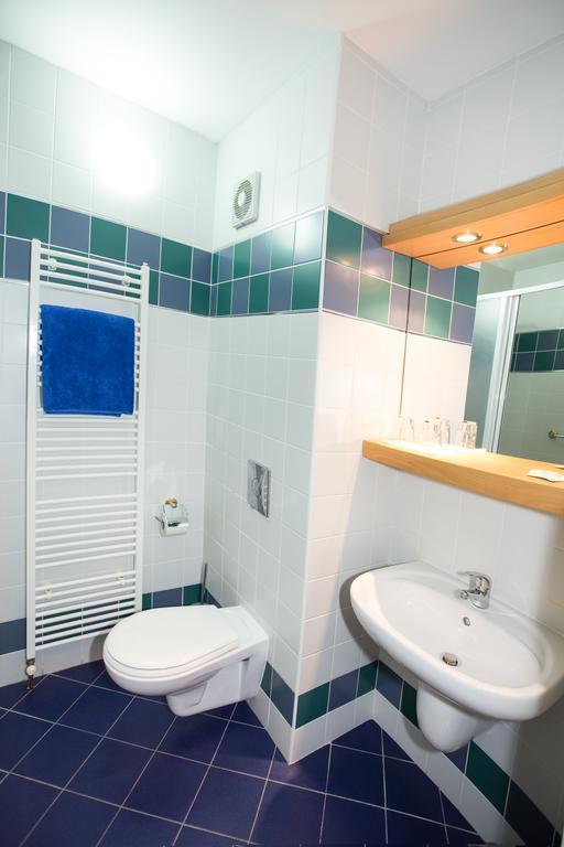 Hotel Laguna Ceske Budejovice Cameră foto